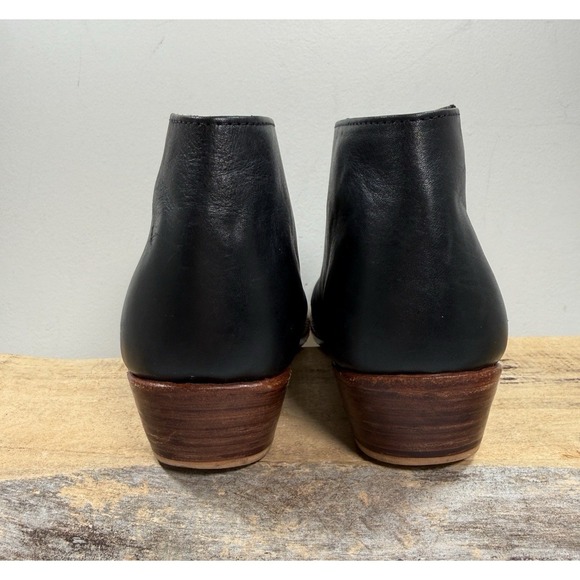 The Root Collective Made by Hand Leather Ankle Boots Black Sz 9 Guatemala Zip - Picture 6 of 7